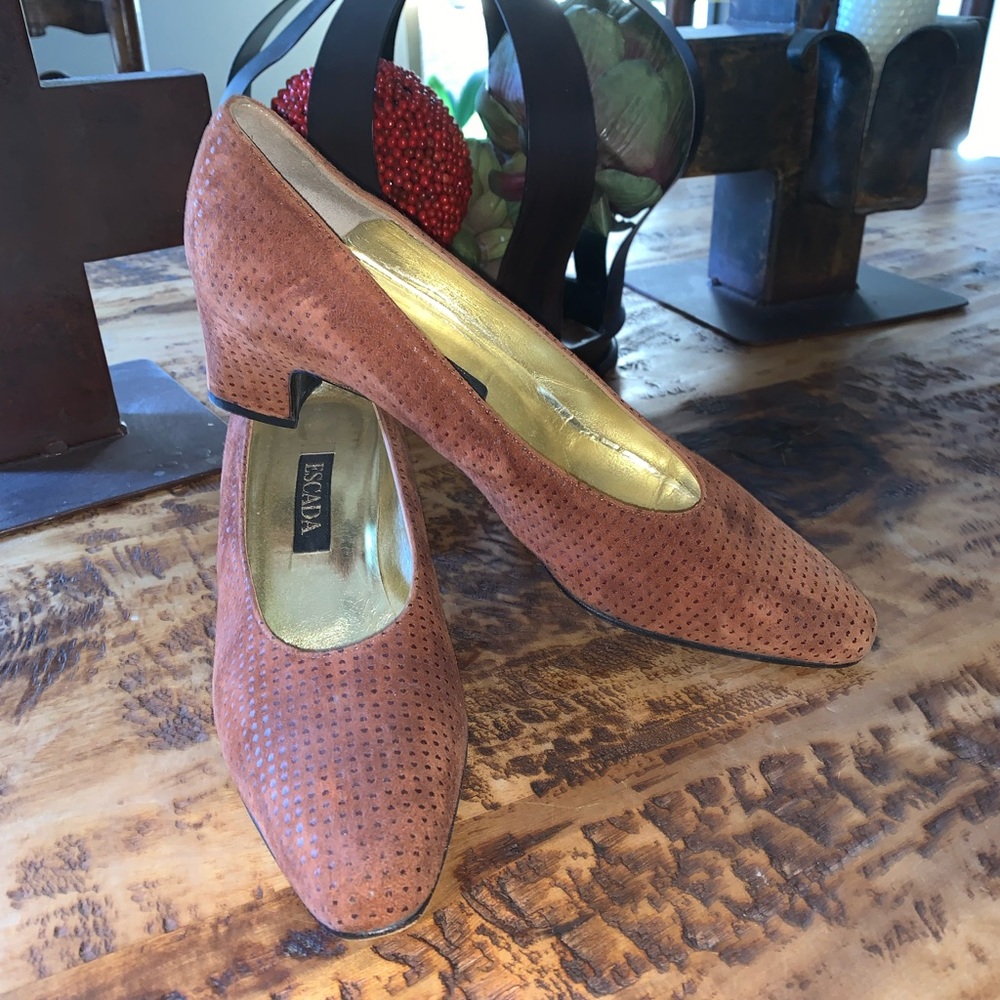 Escada suede pumps